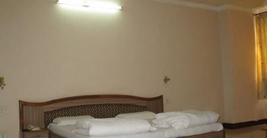 Hotel Amber Лакнау Екстериор снимка